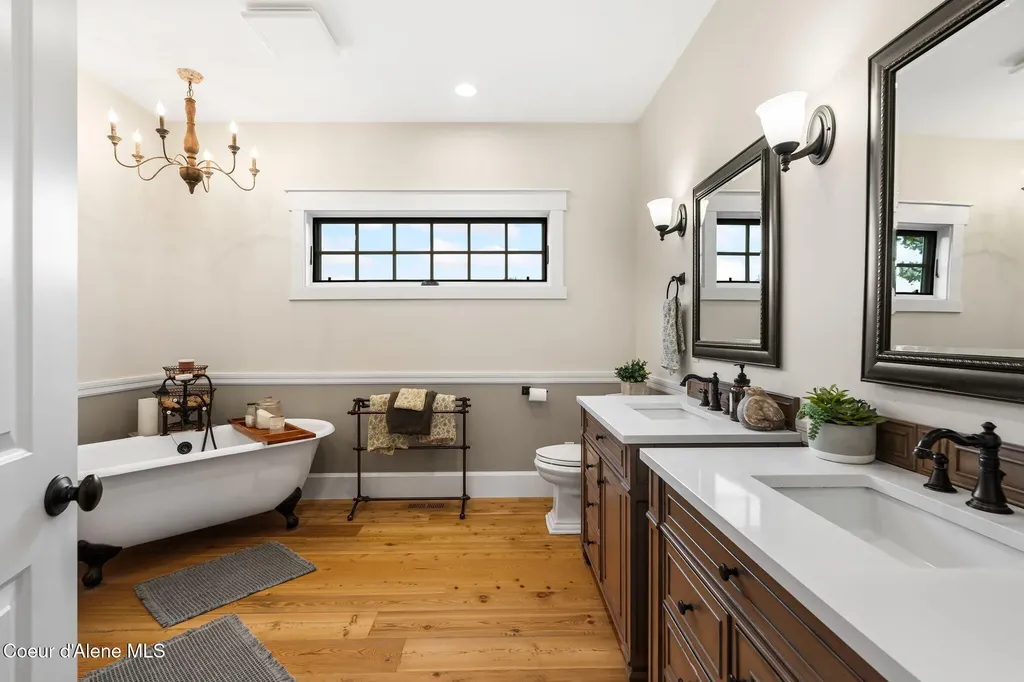 90 Bonnie Lane Sagle ID 83860