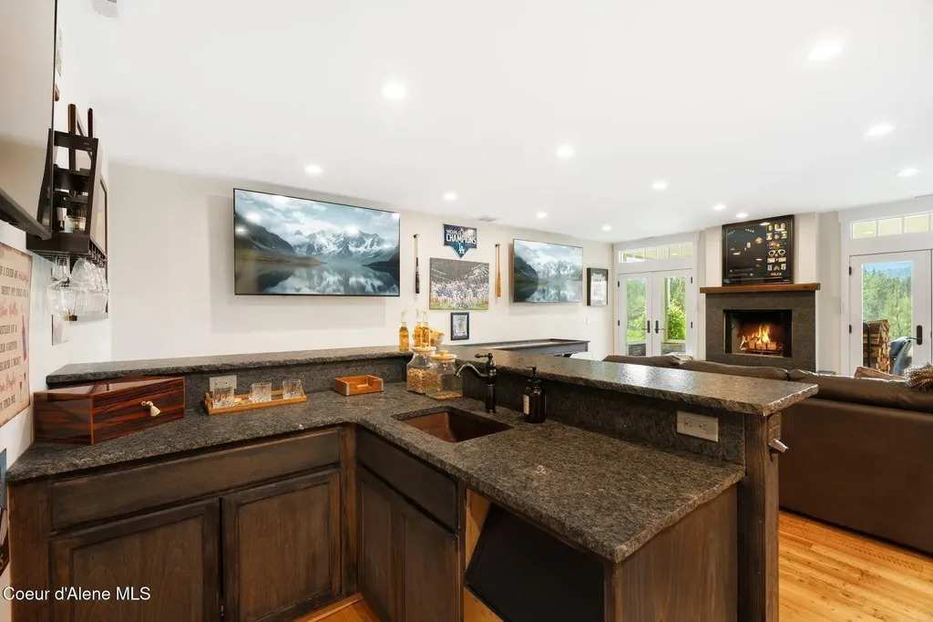90 Bonnie Lane Sagle ID 83860