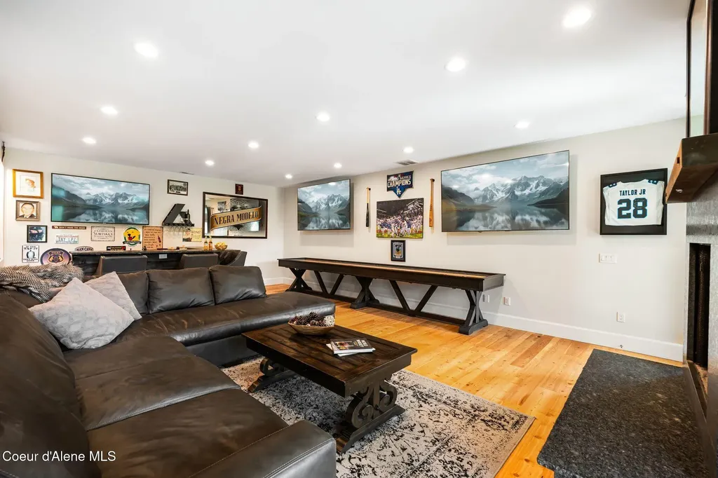 90 Bonnie Lane Sagle ID 83860