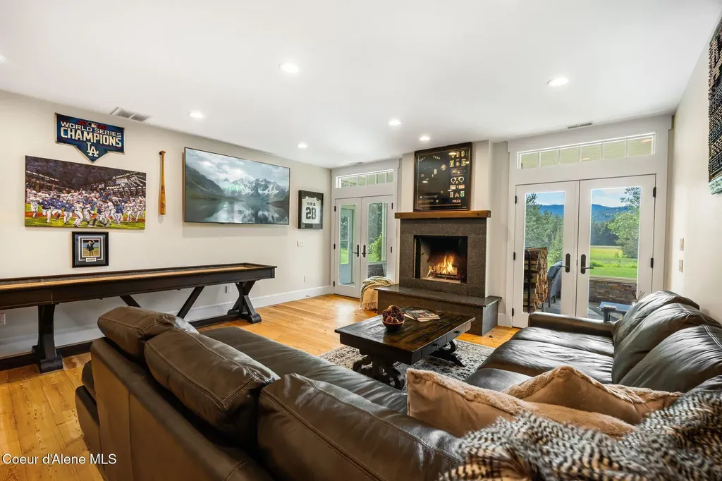 90 Bonnie Lane Sagle ID 83860