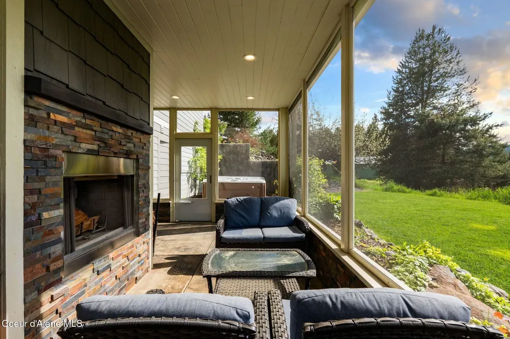 90 Bonnie Lane Sagle ID 83860