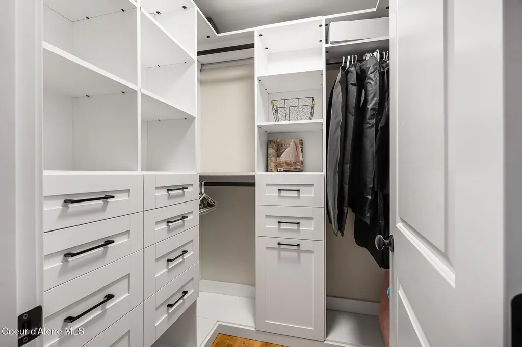 90 Bonnie Lane Sagle ID 83860