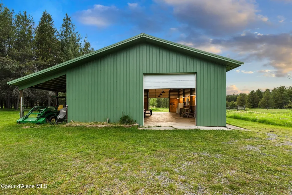 90 Bonnie Lane Sagle ID 83860