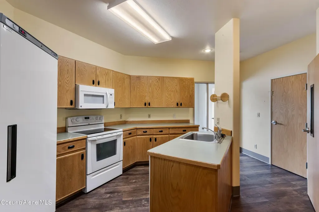 137 Mcghee Road Kootenai ID 83840