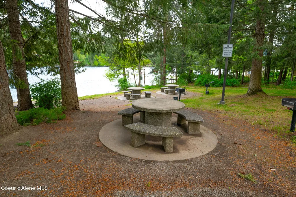 1506 S Riverside Harbor Drive Post Falls ID 83854