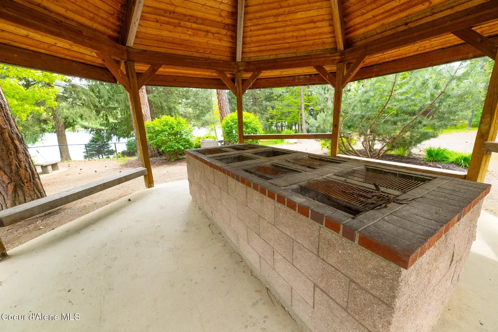 1506 S Riverside Harbor Drive Post Falls ID 83854