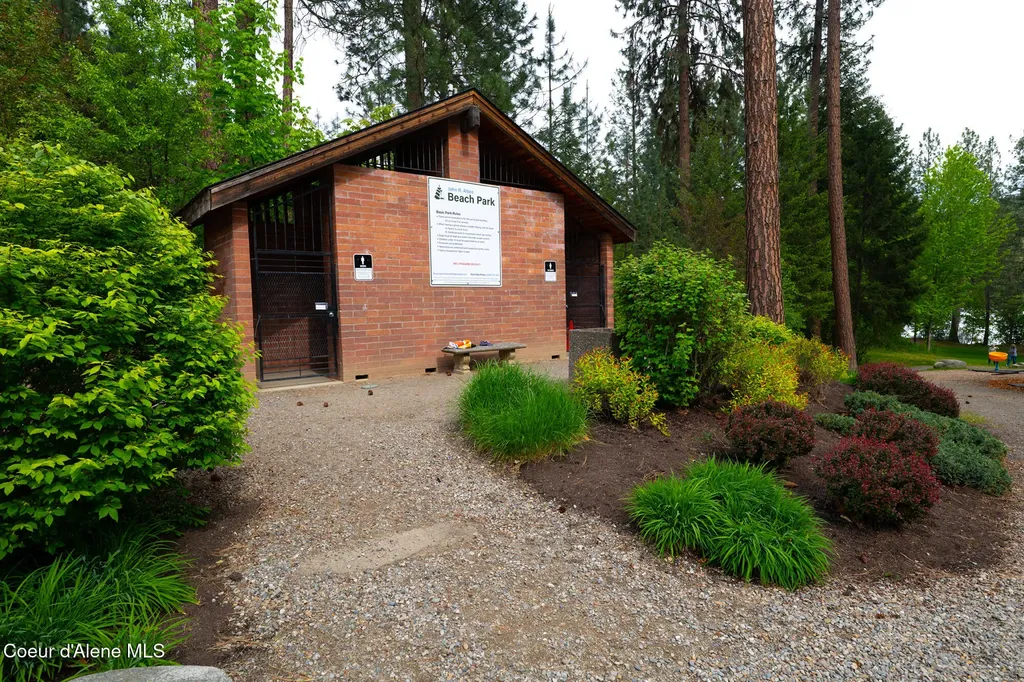 1506 S Riverside Harbor Drive Post Falls ID 83854