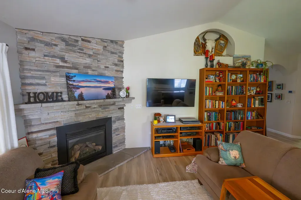 1506 S Riverside Harbor Drive Post Falls ID 83854