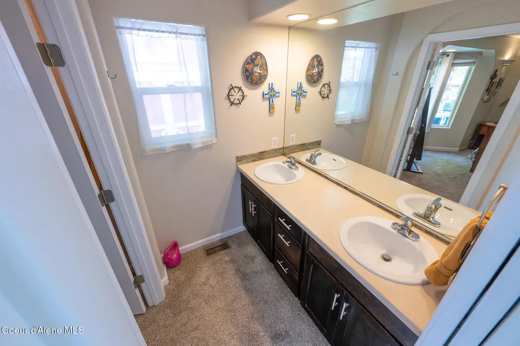 1506 S Riverside Harbor Drive Post Falls ID 83854