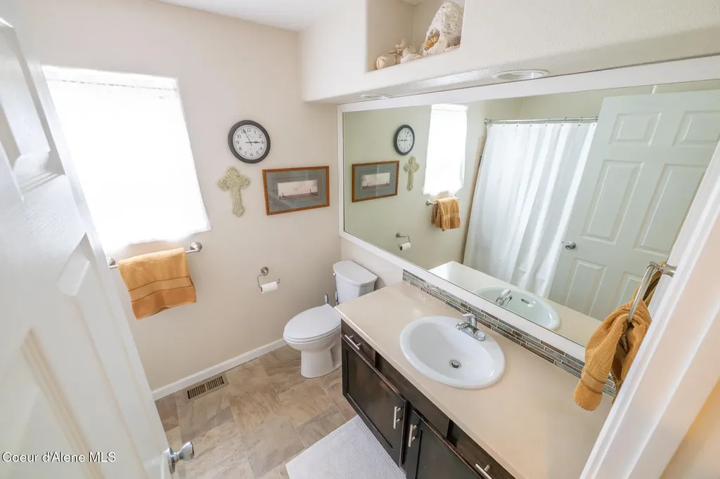 1506 S Riverside Harbor Drive Post Falls ID 83854
