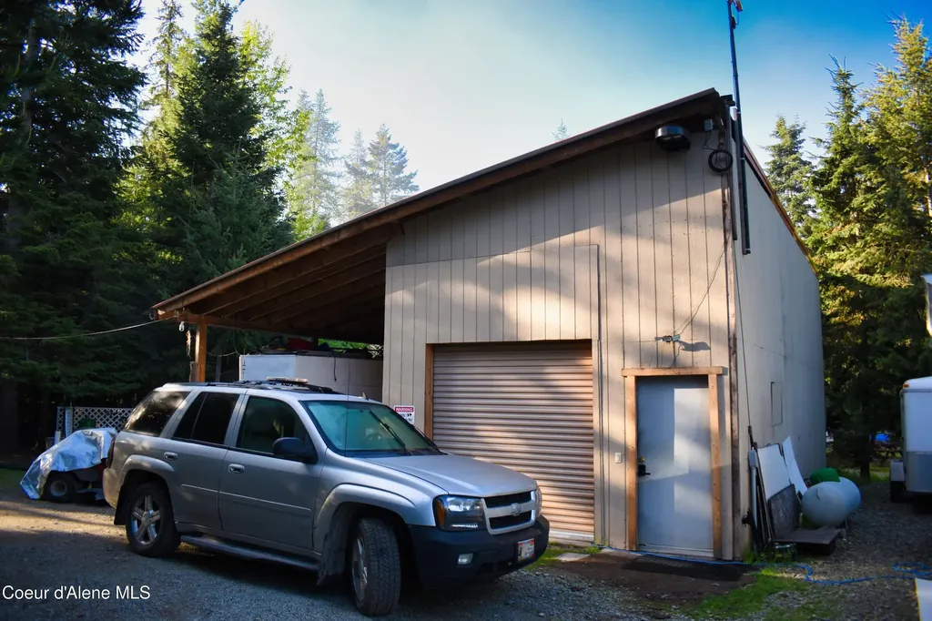 Tract 2 Highway 2 Bonners Ferry ID 83805