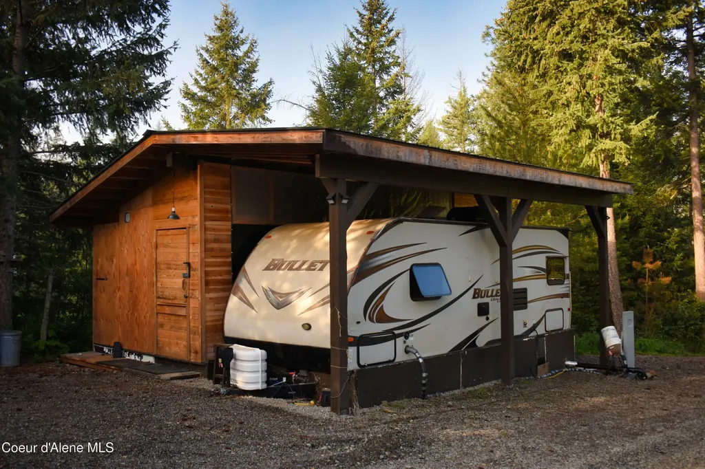 Tract 2 Highway 2 Bonners Ferry ID 83805