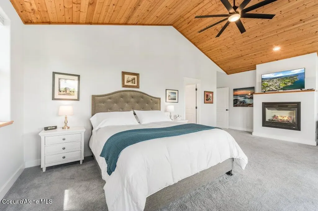16 Hawkins Road Sagle ID 83860