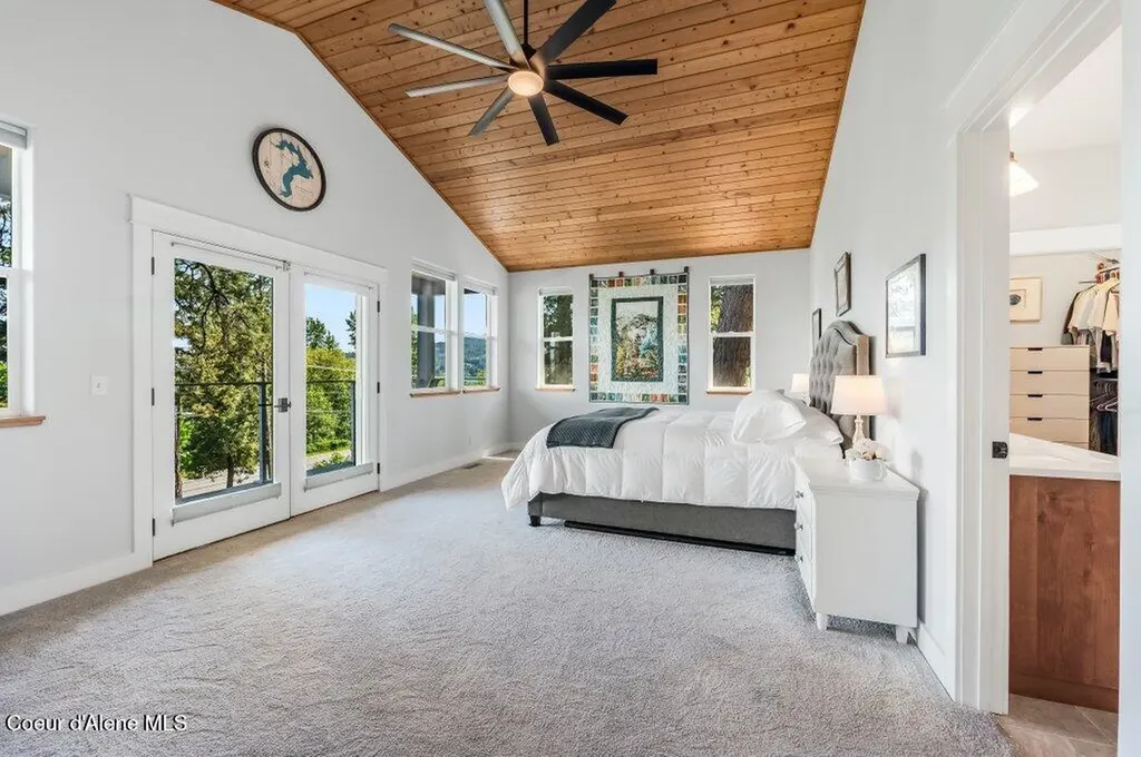16 Hawkins Road Sagle ID 83860