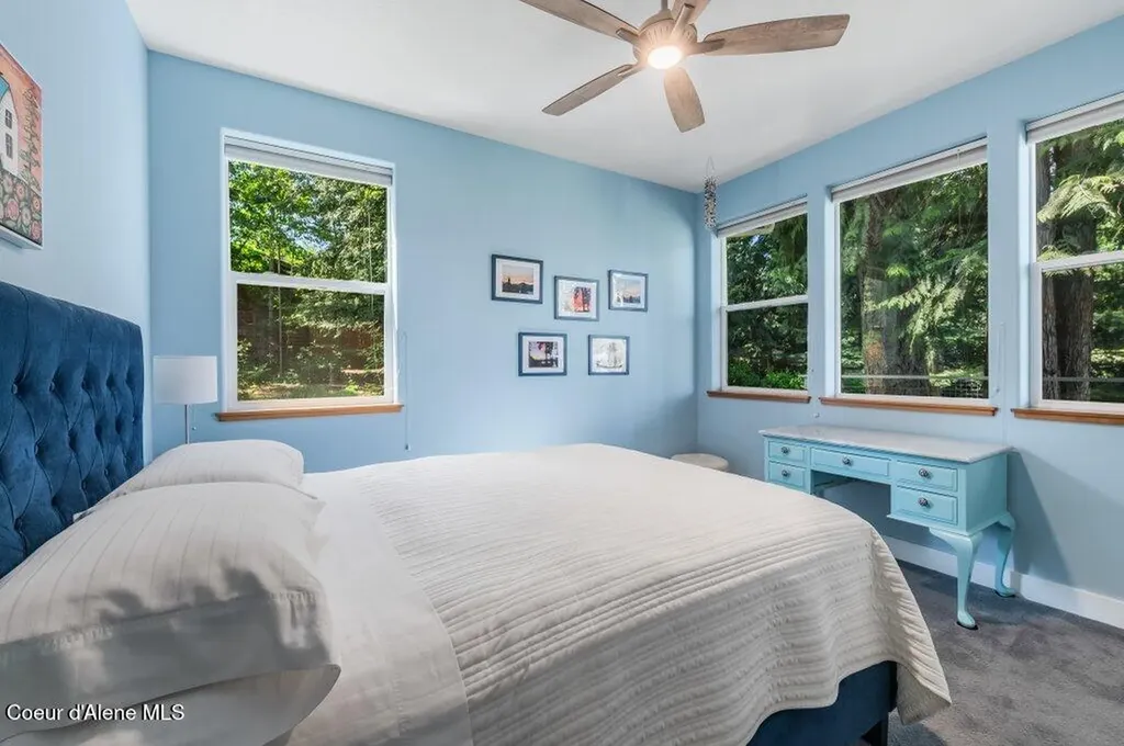 16 Hawkins Road Sagle ID 83860