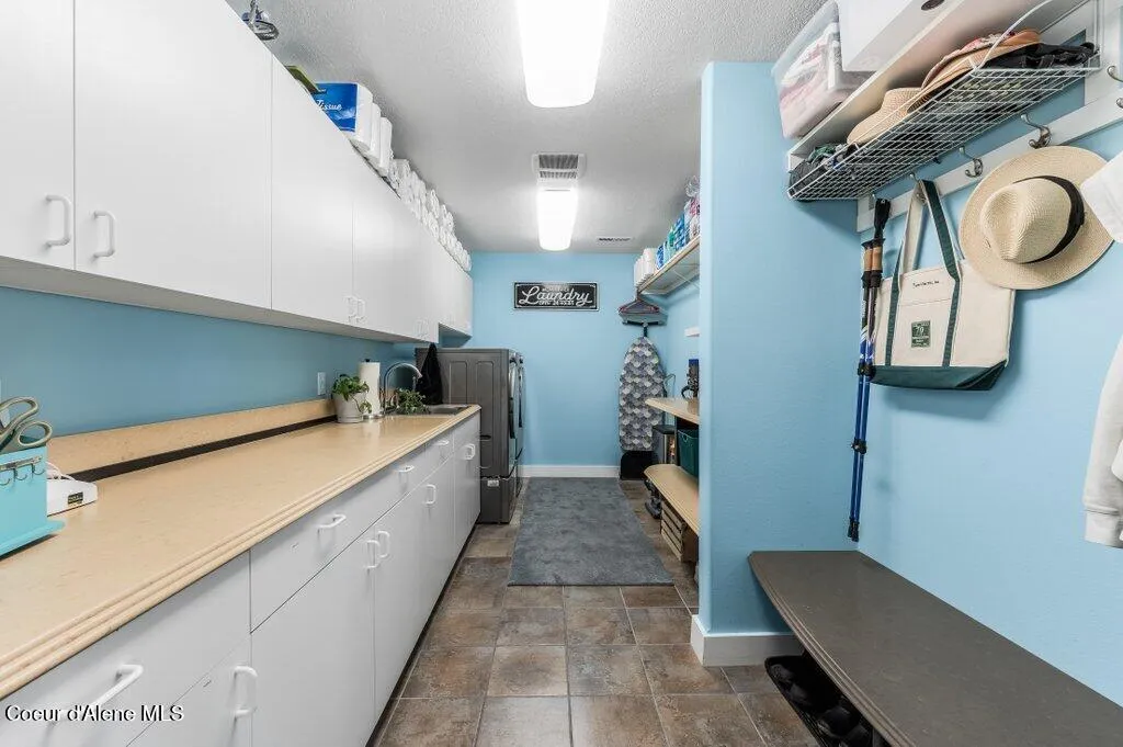 16 Hawkins Road Sagle ID 83860