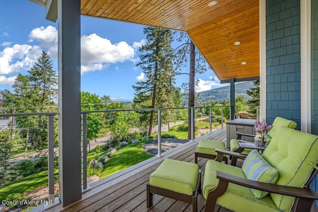 16 Hawkins Road Sagle ID 83860
