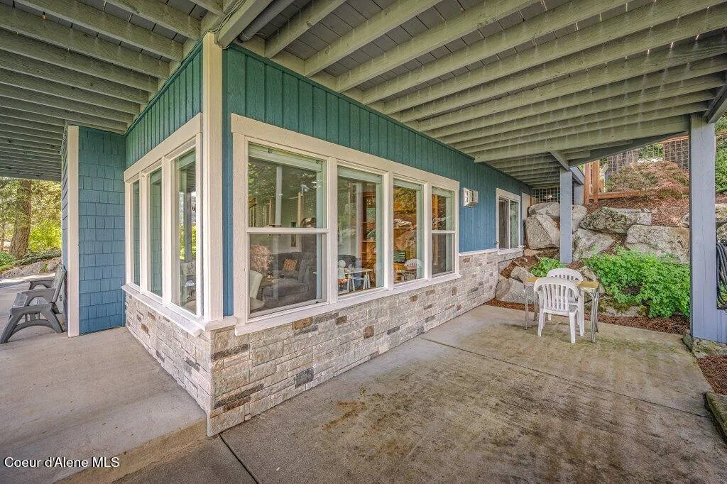 16 Hawkins Road Sagle ID 83860