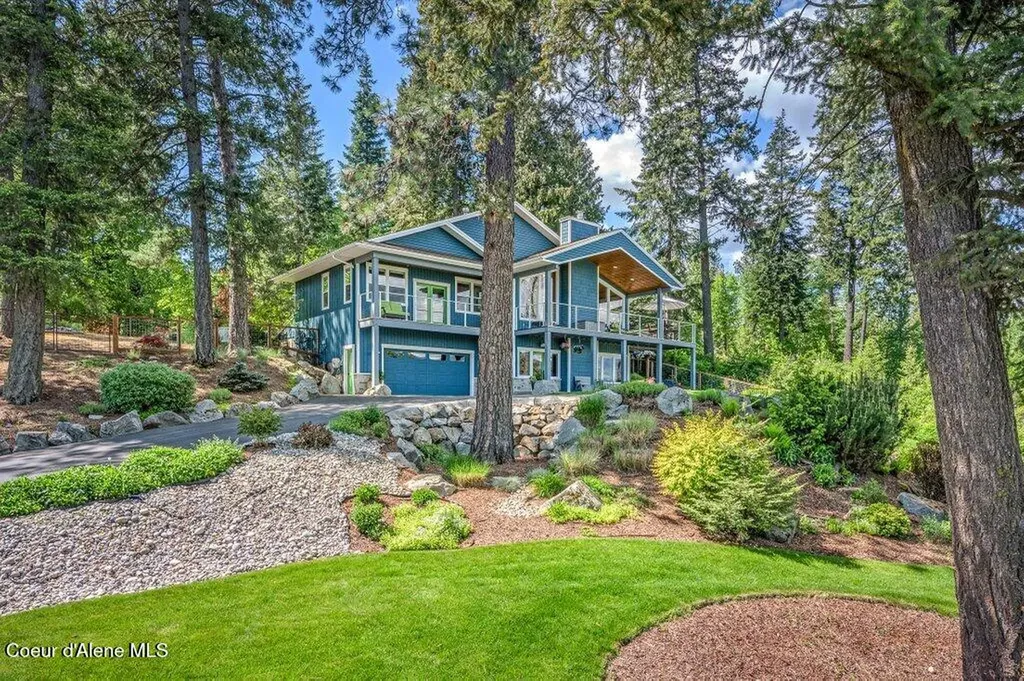 16 Hawkins Road Sagle ID 83860