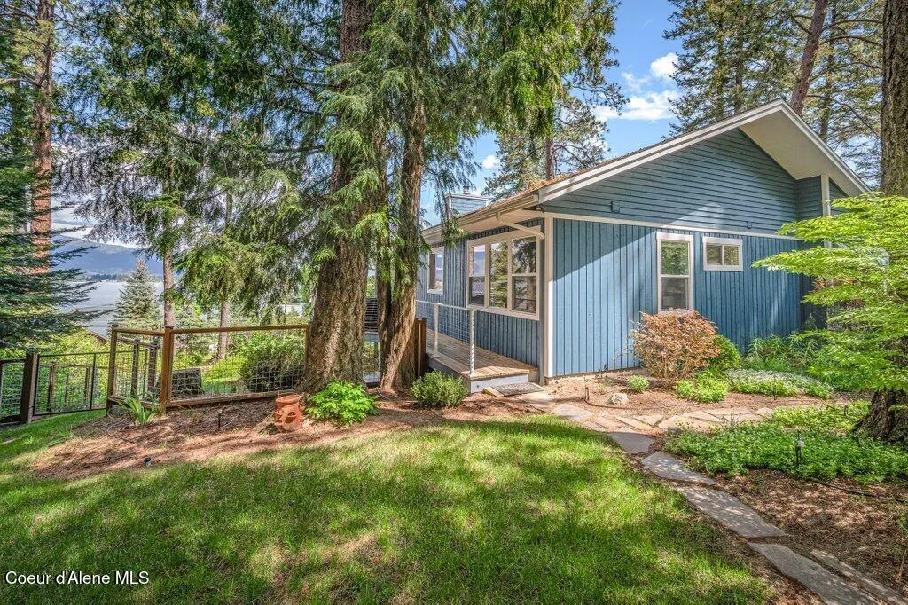 16 Hawkins Road Sagle ID 83860