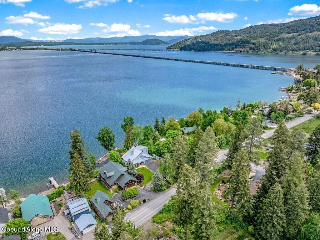 16 Hawkins Road Sagle ID 83860