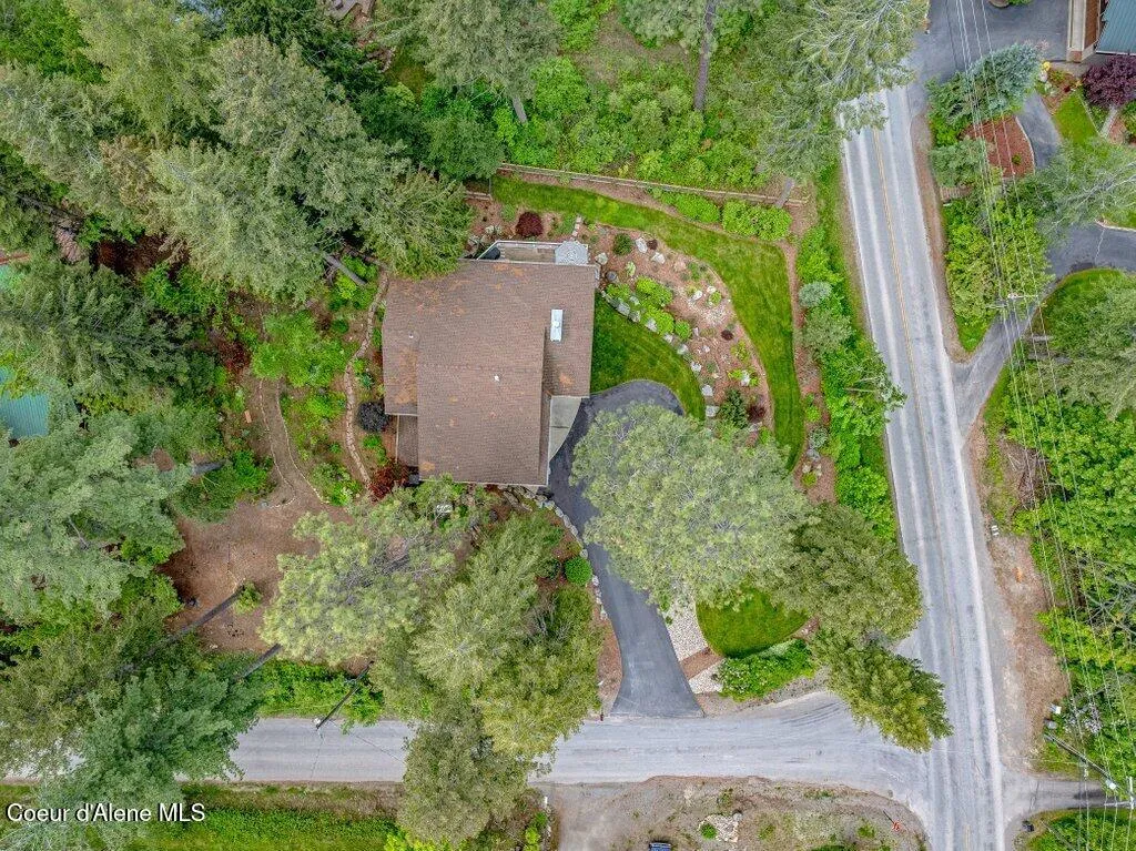 16 Hawkins Road Sagle ID 83860