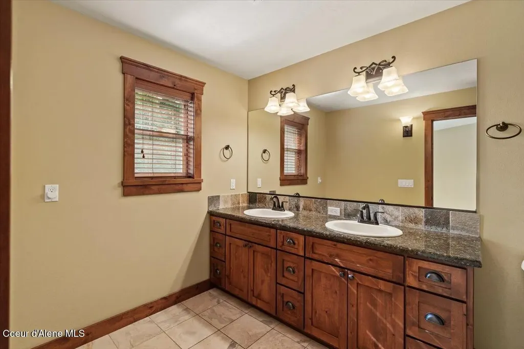 9091 N Piper Court Hayden ID 83835