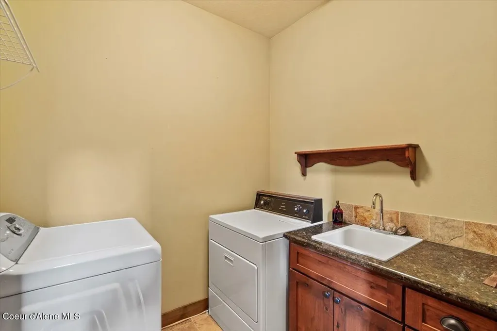 9091 N Piper Court Hayden ID 83835