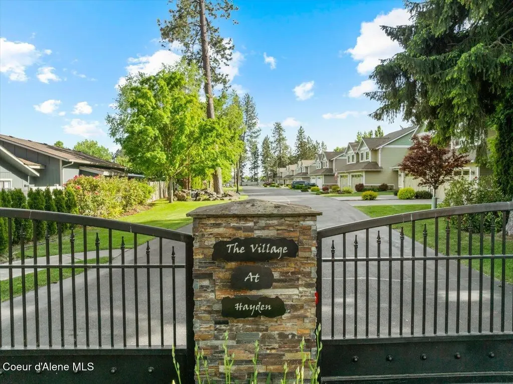 9091 N Piper Court Hayden ID 83835