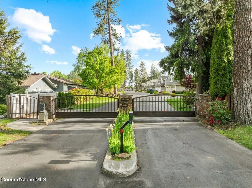9091 N Piper Court Hayden ID 83835
