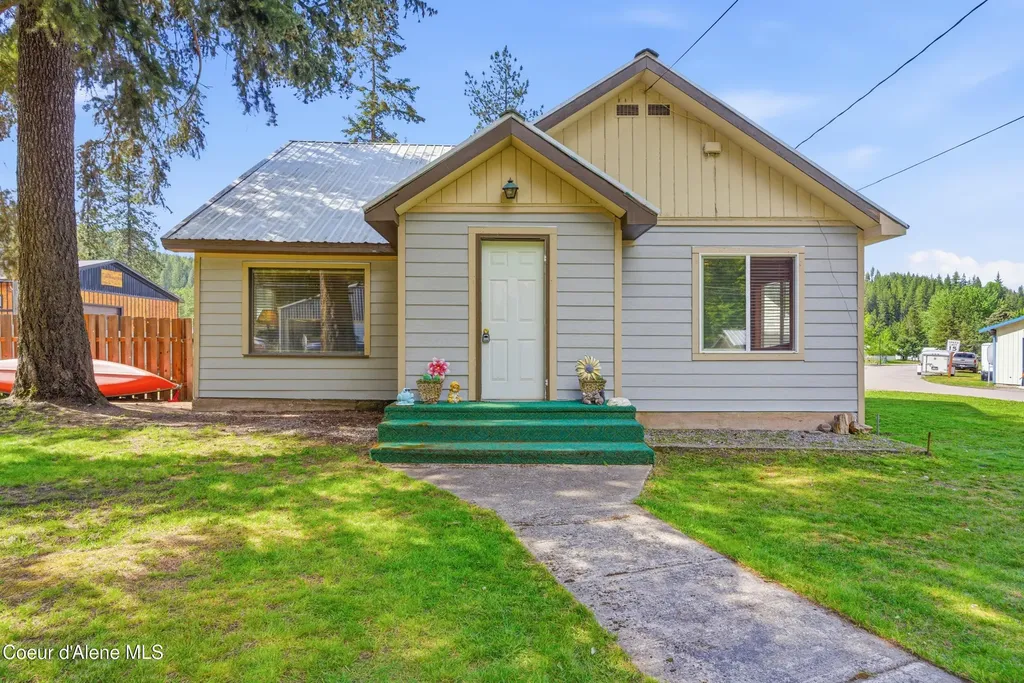 516 West Fork Pine Creek Road Pinehurst ID 83850