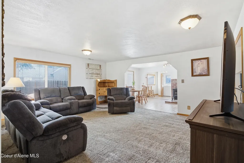 516 West Fork Pine Creek Road Pinehurst ID 83850