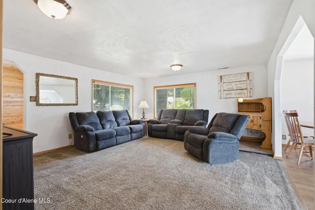 516 West Fork Pine Creek Road Pinehurst ID 83850