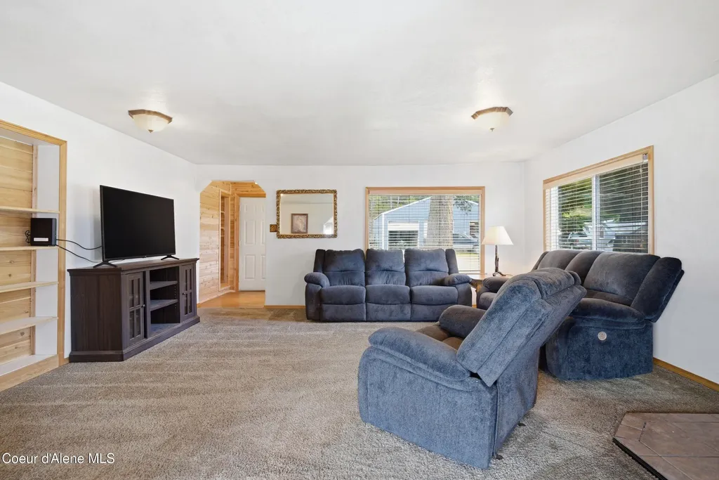 516 West Fork Pine Creek Road Pinehurst ID 83850