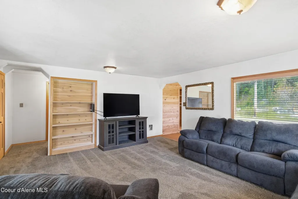 516 West Fork Pine Creek Road Pinehurst ID 83850