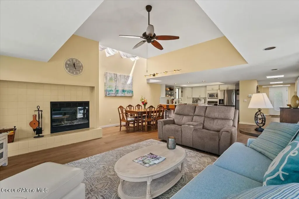 3570 E Tobler Road Hayden ID 83835