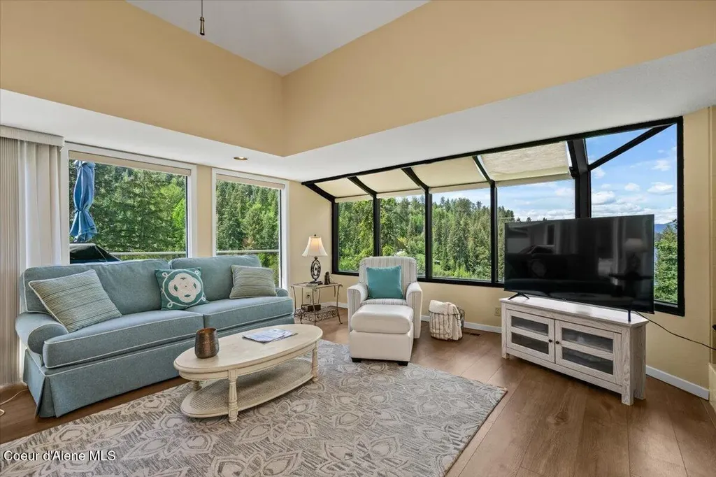 3570 E Tobler Road Hayden ID 83835