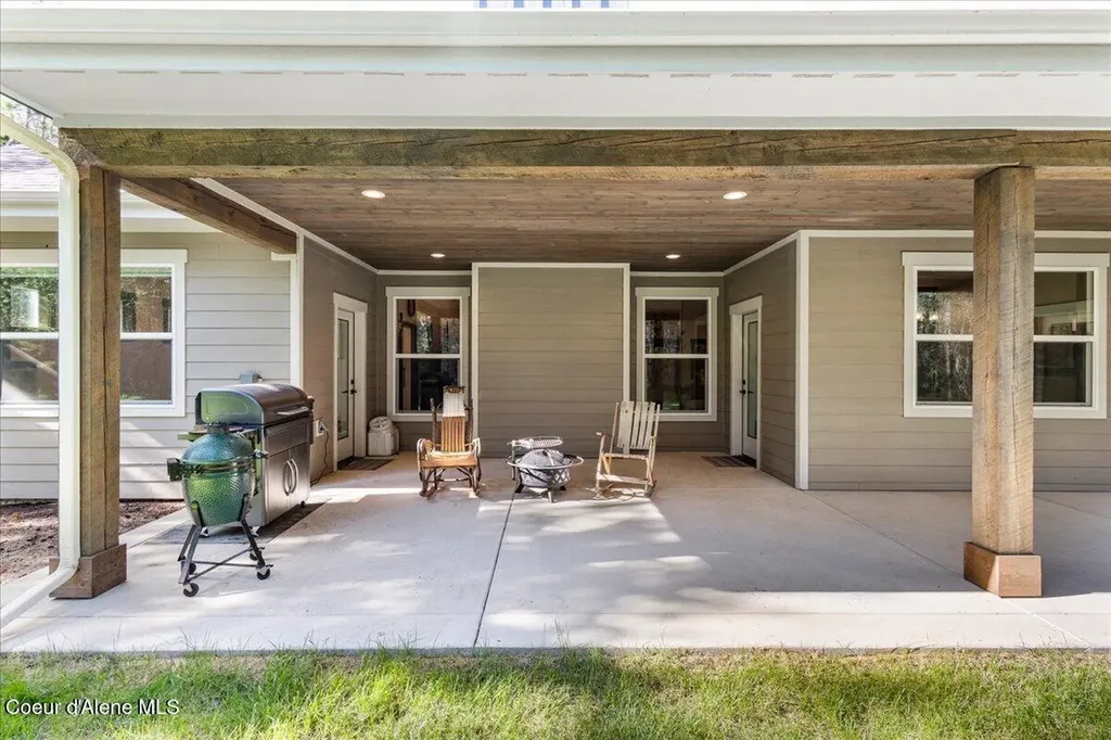 92 Graham Avenue Priest River ID 83856