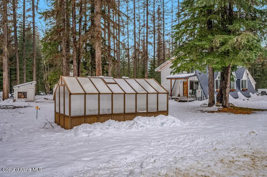 475 Dry Creek Road Clark Fork ID 83811