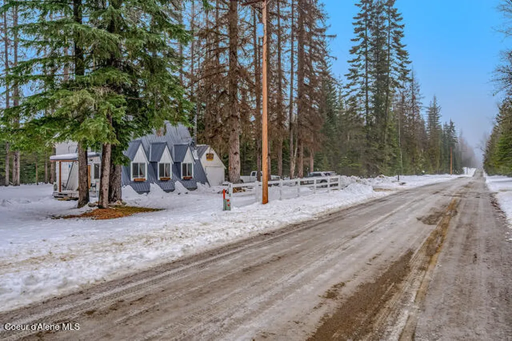 475 Dry Creek Road Clark Fork ID 83811