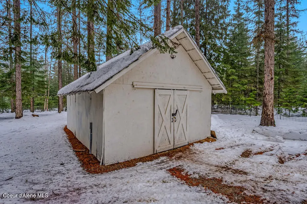 475 Dry Creek Road Clark Fork ID 83811