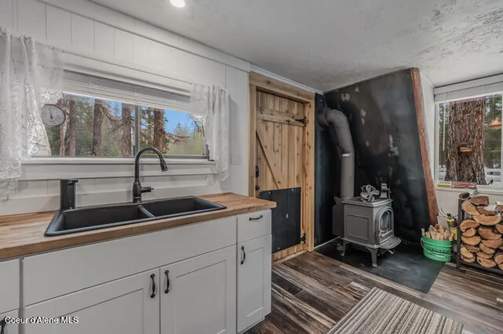 475 Dry Creek Road Clark Fork ID 83811