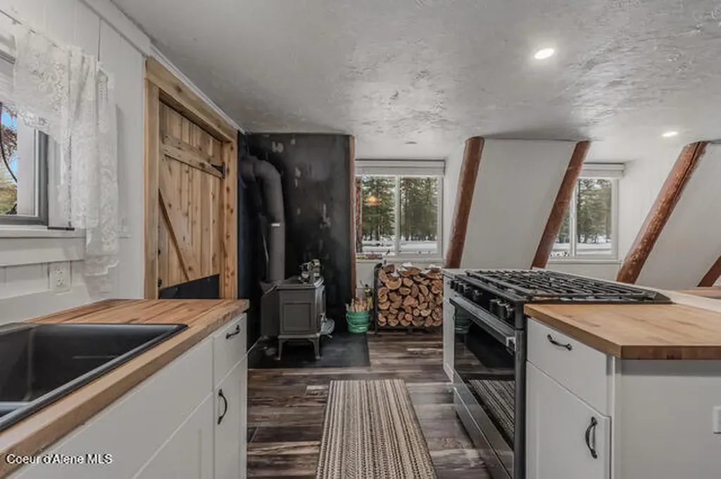 475 Dry Creek Road Clark Fork ID 83811