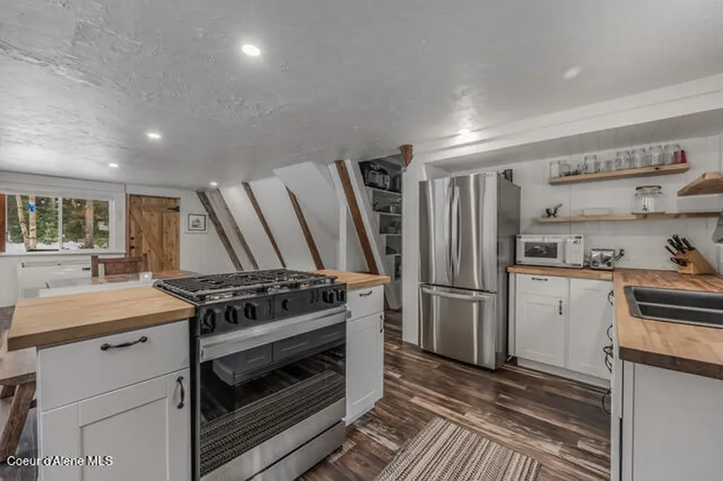 475 Dry Creek Road Clark Fork ID 83811