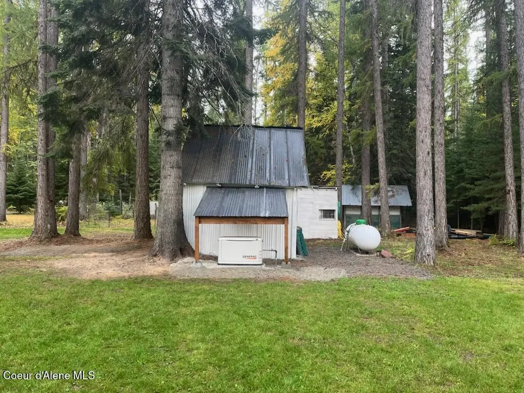 475 Dry Creek Road Clark Fork ID 83811