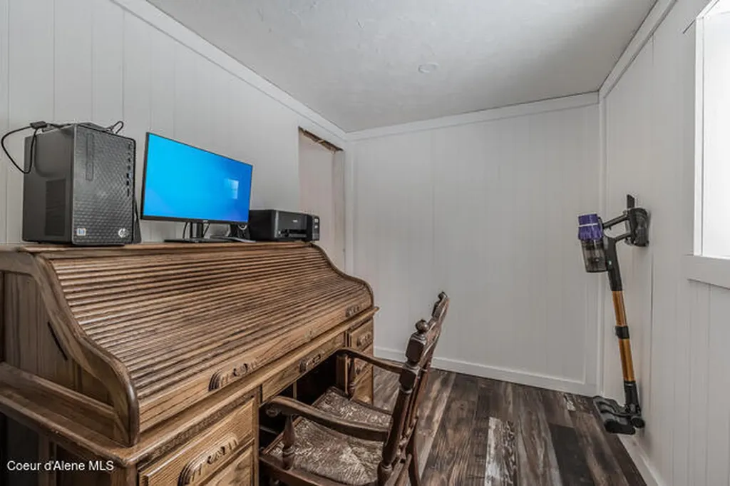 475 Dry Creek Road Clark Fork ID 83811