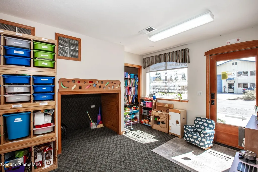 724 Pine Street Sandpoint ID 83864