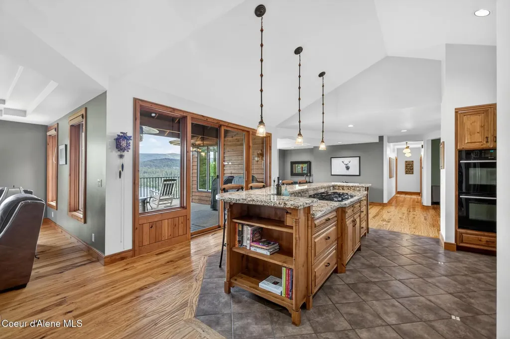 37371 E Hayden Lake Road Hayden ID 83835