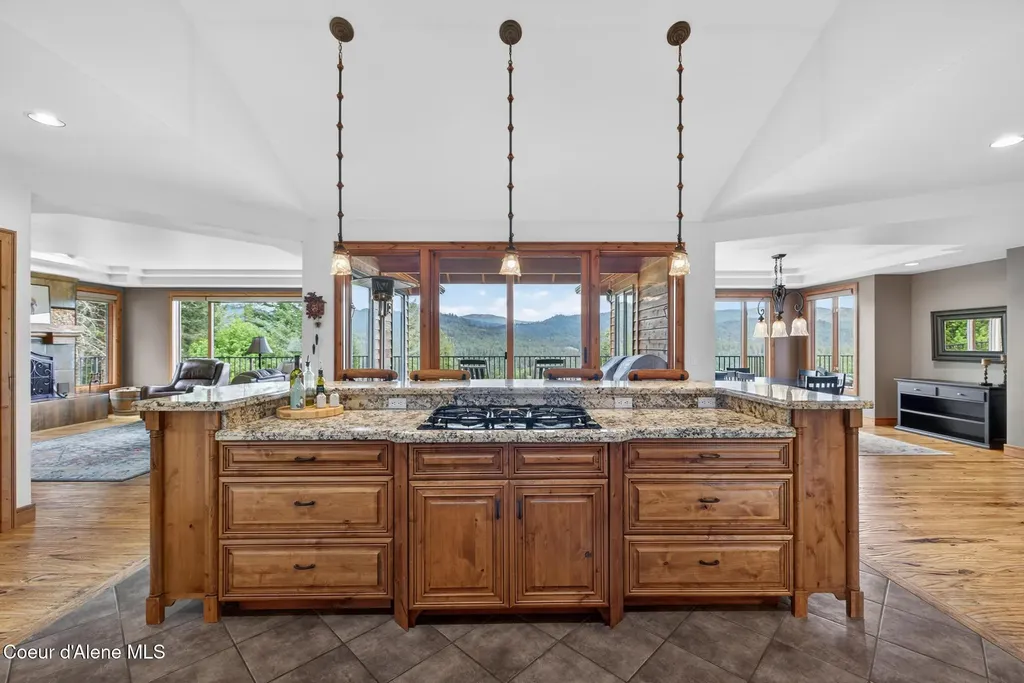 37371 E Hayden Lake Road Hayden ID 83835