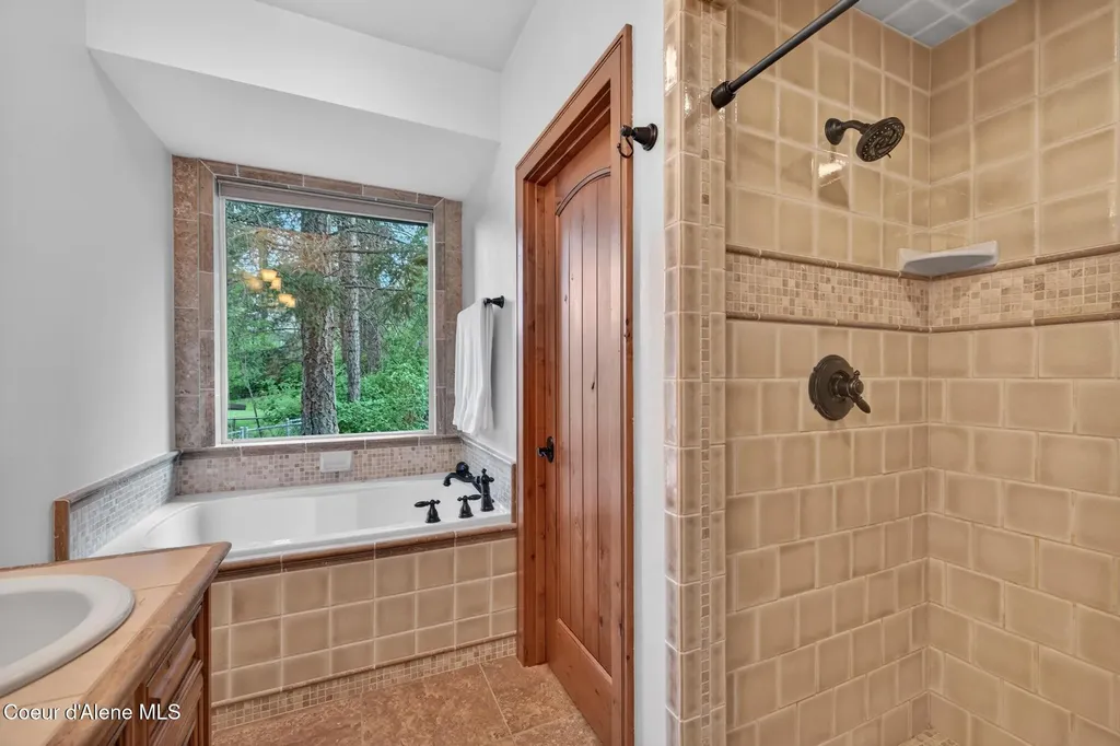 37371 E Hayden Lake Road Hayden ID 83835